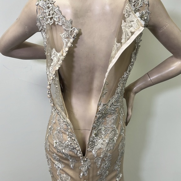 Ivonne D exclusively for Mon Cheri embroidery sleevelessV-neck wedding dress - Picture 12 of 17